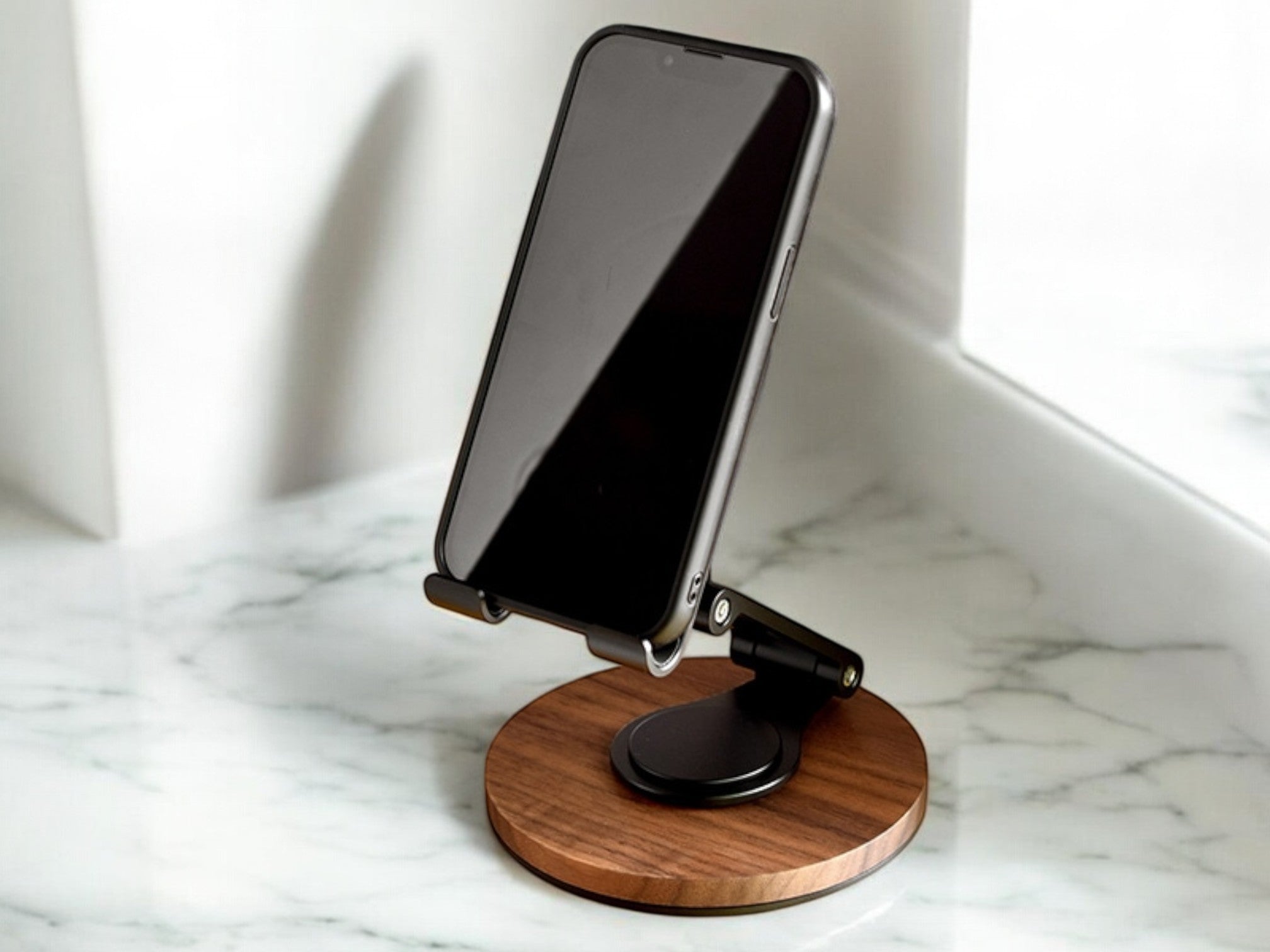 Adjustable Smartphone Stand