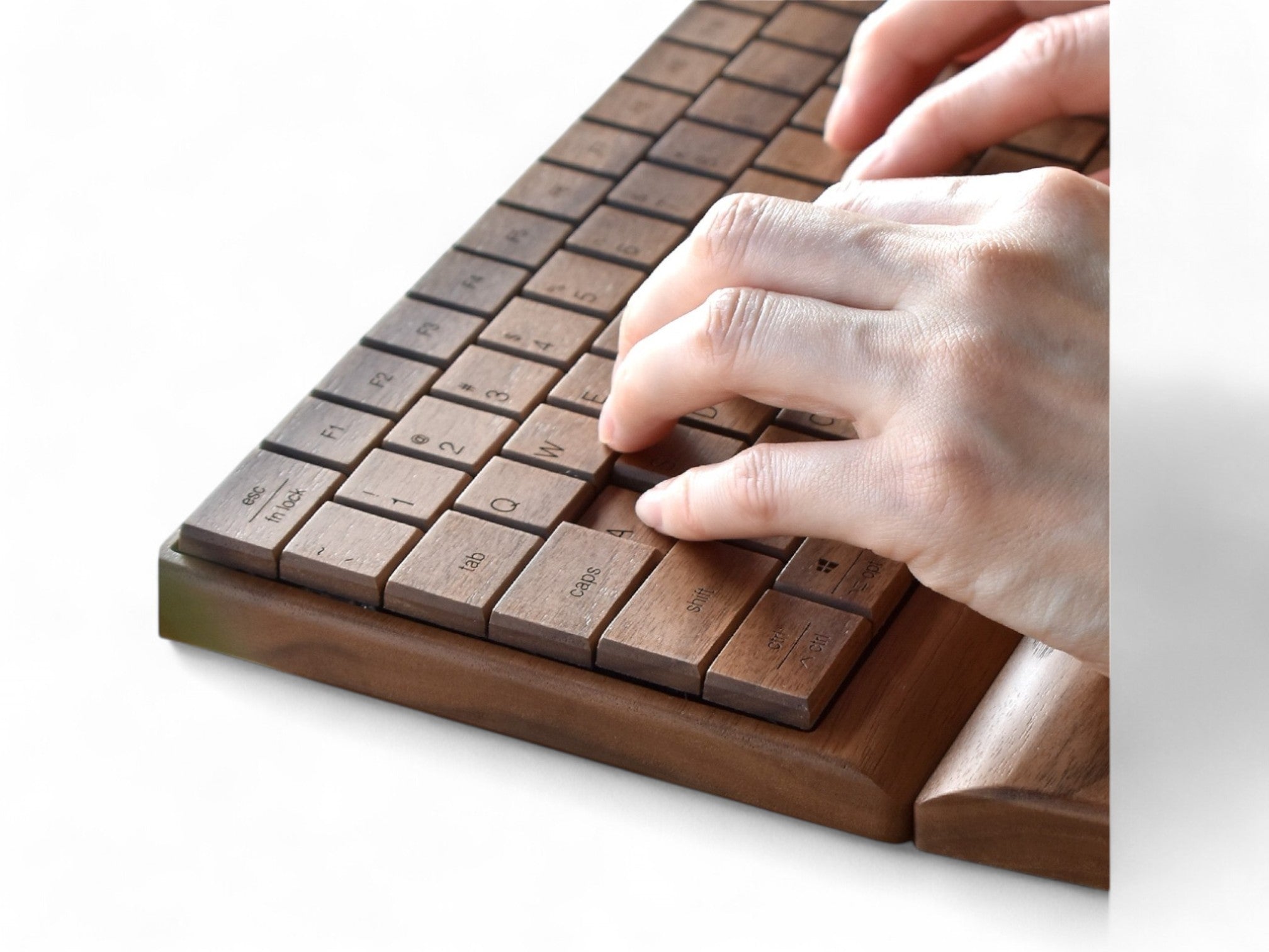 Cutting-Edge Wireless Keyboard – Ultimate Precision