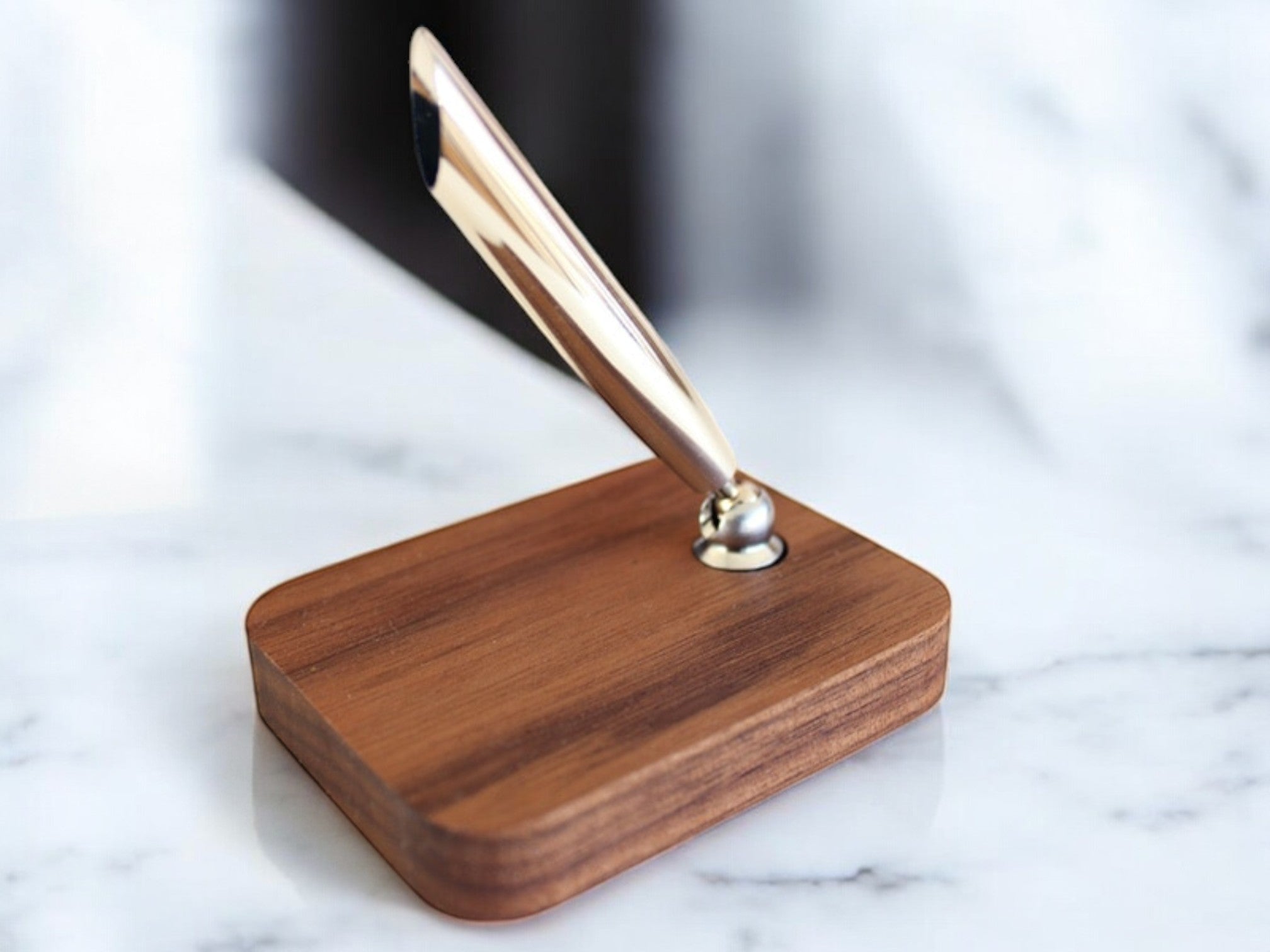 Single Pen Stand