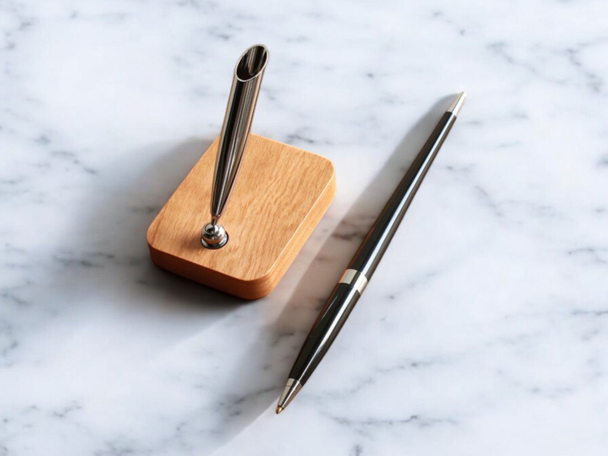 Single Pen Stand