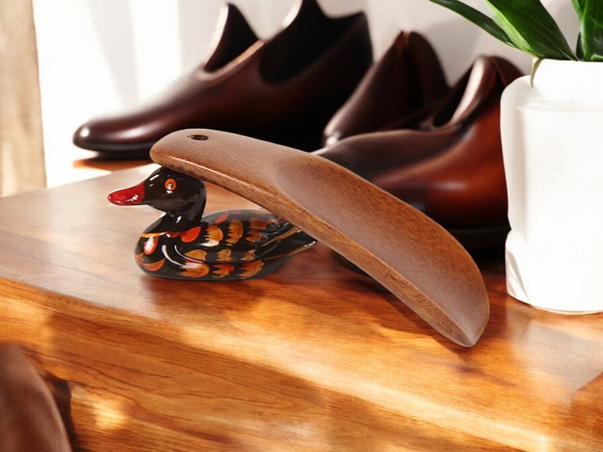 Premium Wooden Shoe Horn – Elegant Ease for Everyday Use