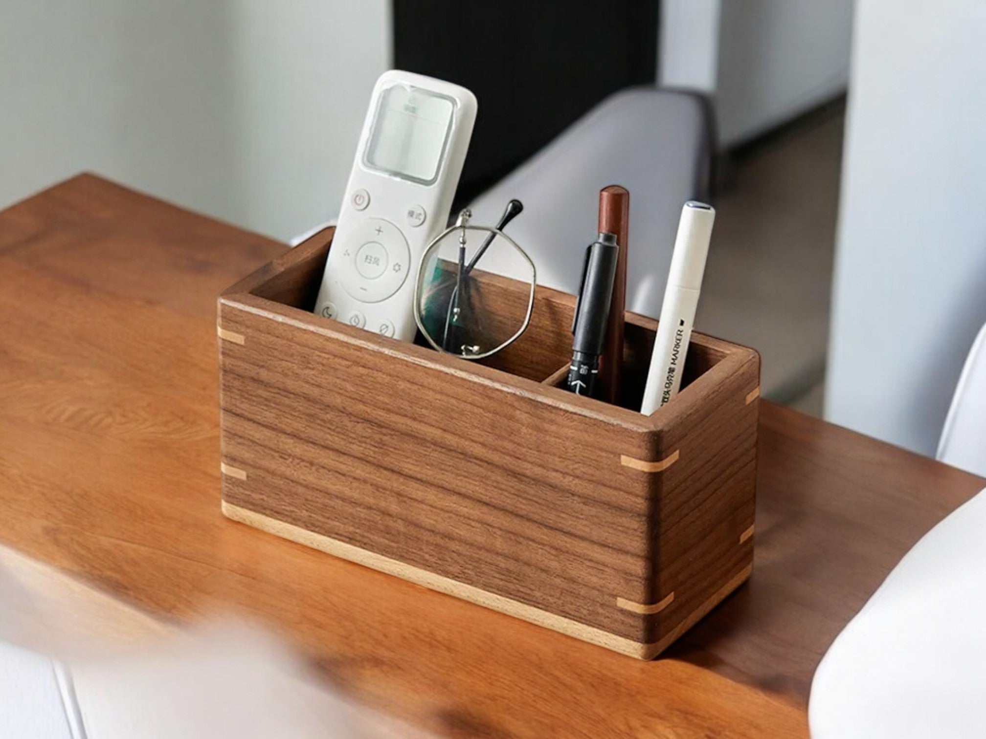 MOKU Rosewood Remote Control Organizer – Stylish Order for Your Living Space