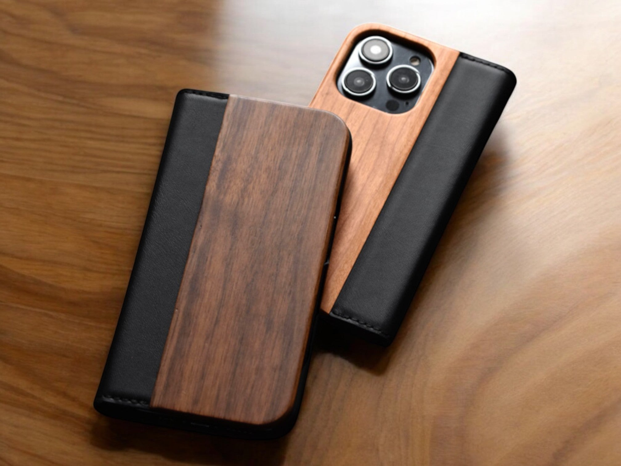 iPhone Flip Case – Limited Artisanal Edition (SE/13/14/15/15 Pro)